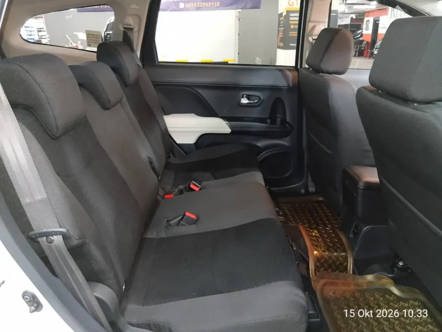 Foto Mobil Bekas Kabin Belakang Toyota Rush 1.5 S tahun 2021