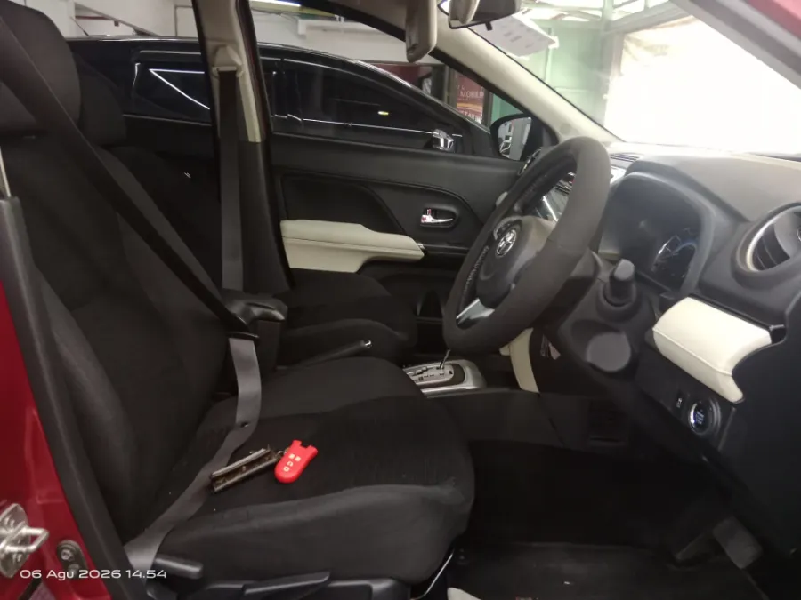 Foto Mobil Bekas Kabin Depan Toyota Rush 1.5 S tahun 2021