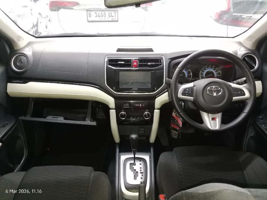 Foto Mobil Bekas Dashboard Toyota Rush 1.5 S tahun 2022