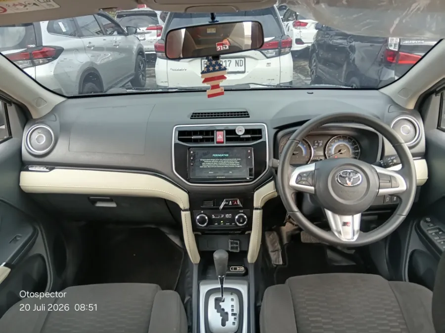 Foto Mobil Bekas Dashboard Toyota Rush 1.5 S tahun 2022