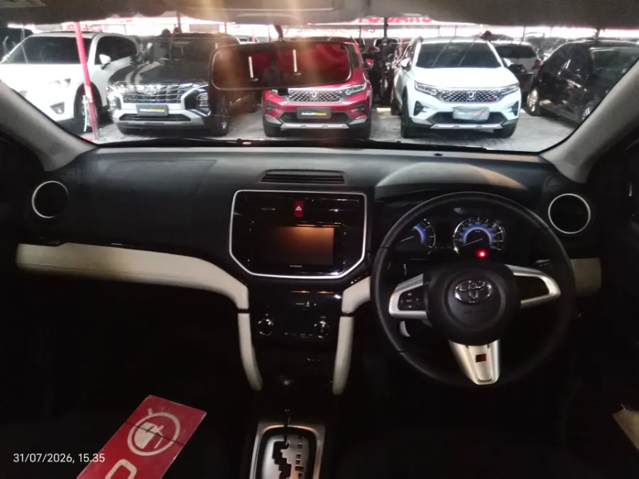 Foto Mobil Bekas Dashboard Toyota Rush 1.5 S tahun 2022