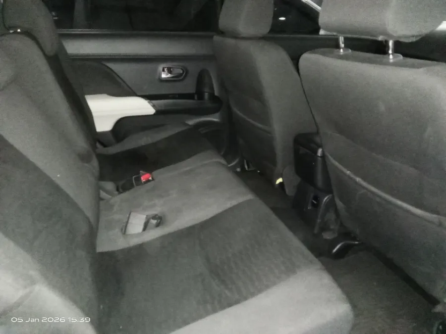 Foto Mobil Bekas Kabin Belakang Toyota Rush 1.5 S tahun 2022