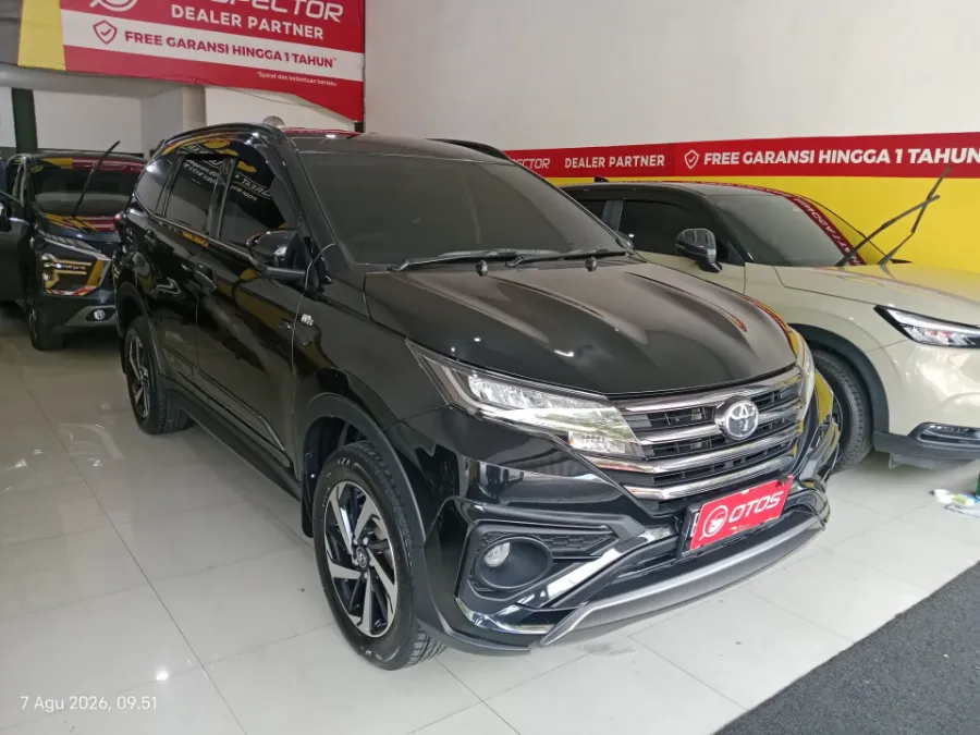 Foto Mobil Bekas Kanan Depan Toyota Rush 1.5 S tahun 2022