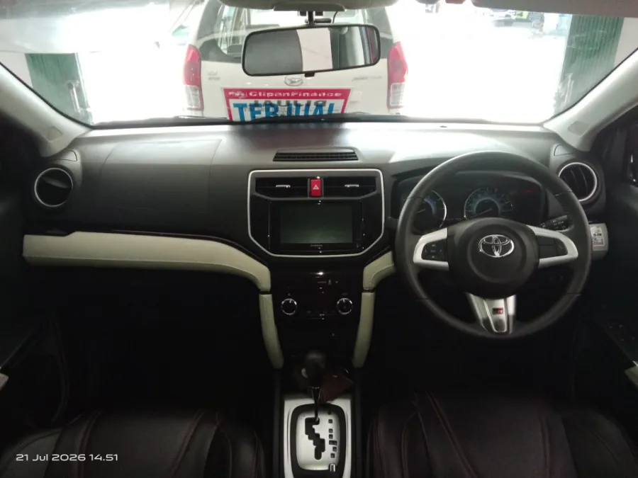 Foto Mobil Bekas Dashboard Toyota Rush 1.5 S tahun 2023