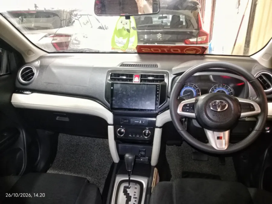 Foto Mobil Bekas Dashboard Toyota Rush 1.5 S tahun 2023