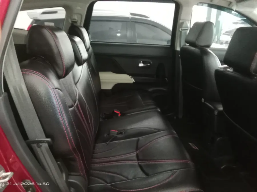 Foto Mobil Bekas Kabin Belakang Toyota Rush 1.5 S tahun 2023
