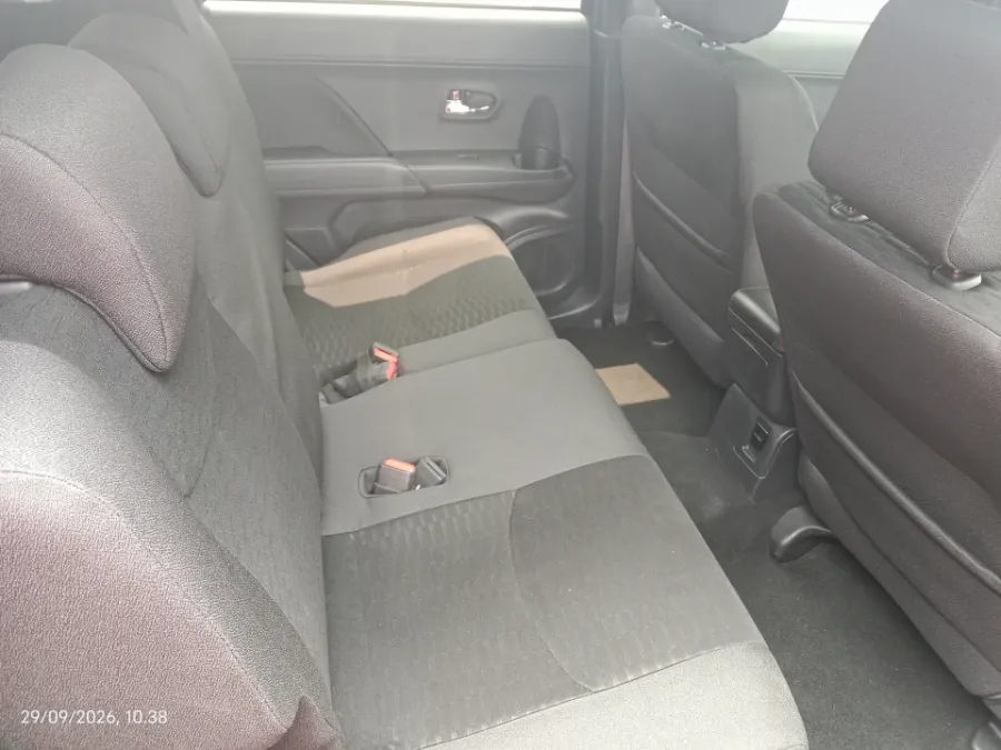Foto Mobil Bekas Kabin Belakang Toyota Rush 1.5 S tahun 2024