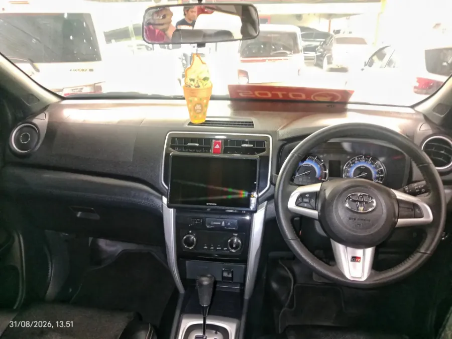 Foto Mobil Bekas Dashboard Toyota Rush 1.5 S tahun 2025