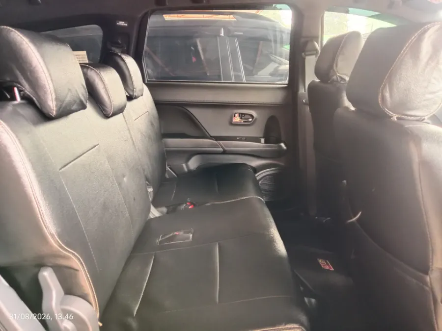 Foto Mobil Bekas Kabin Belakang Toyota Rush 1.5 S tahun 2025