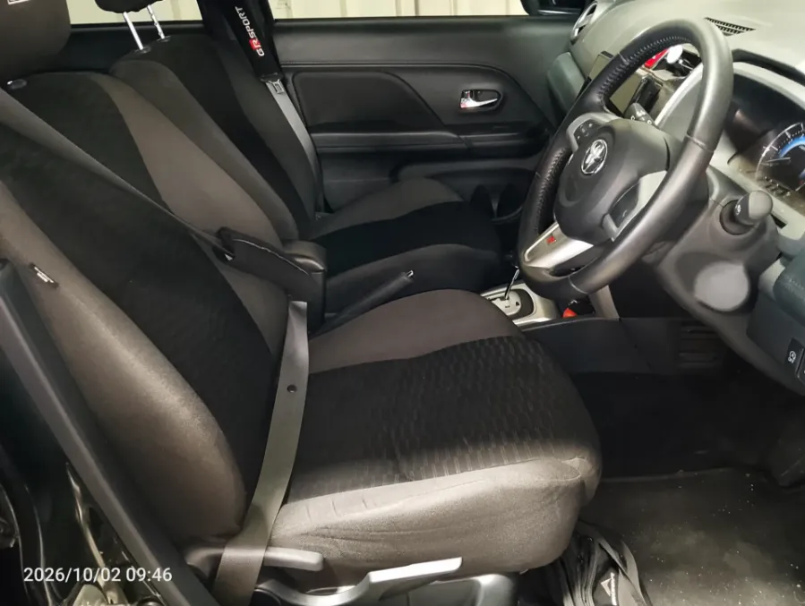 Foto Mobil Bekas Kabin Depan Toyota Rush 1.5 S tahun 2025
