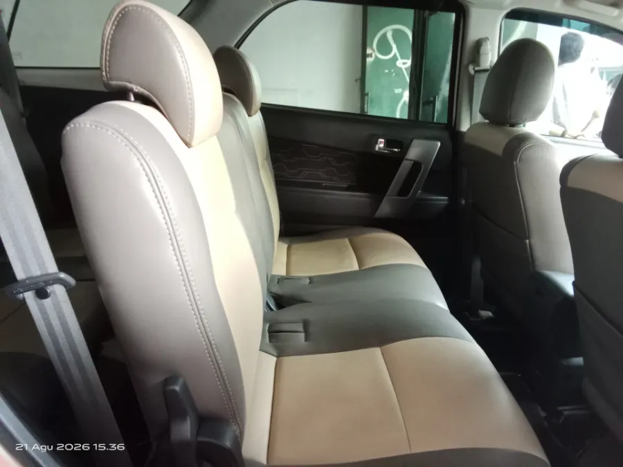 Foto Mobil Bekas Kabin Belakang Toyota Rush 1.5 S GR Sport tahun 2016