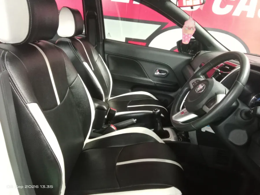Foto Mobil Bekas Kabin Depan Toyota Rush 1.5 S GR Sport tahun 2024