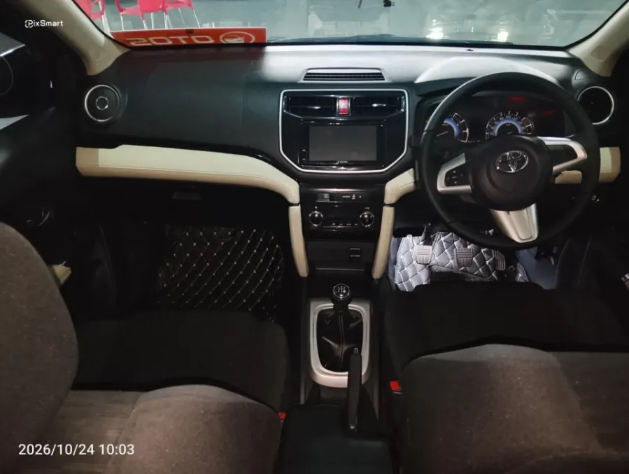 Foto Mobil Bekas Dashboard Toyota Rush 1.5 TRD Sportivo tahun 2018