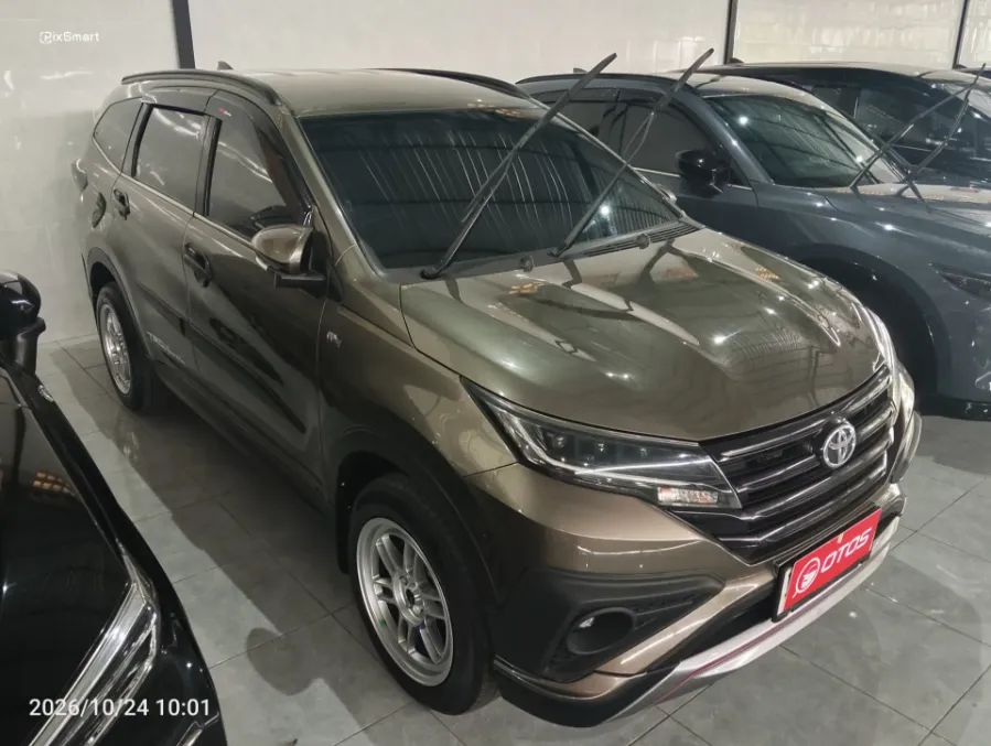 Foto Mobil Bekas Kanan Depan Toyota Rush 1.5 TRD Sportivo tahun 2018