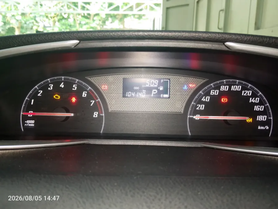 Foto Mobil Bekas Odometer Toyota Sienta 1.5 G tahun 2017