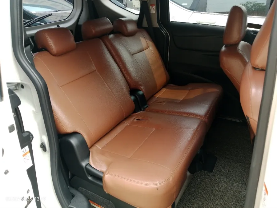 Foto Mobil Bekas Kabin Belakang Toyota Sienta 1.5 G tahun 2018