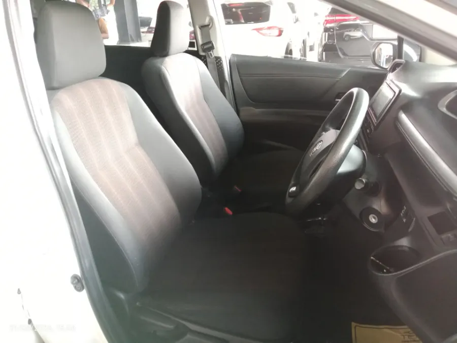 Foto Mobil Bekas Kabin Depan Toyota Sienta 1.5 G tahun 2018