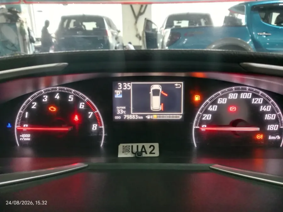 Foto Mobil Bekas Odometer Toyota Sienta 1.5 Q tahun 2016