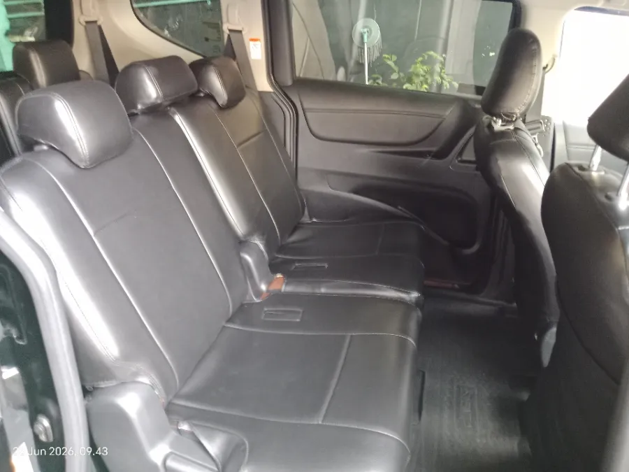 Foto Mobil Bekas Kabin Belakang Toyota Sienta 1.5 Q tahun 2017