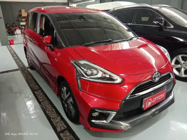 2017 Toyota Sienta 1.5 Q