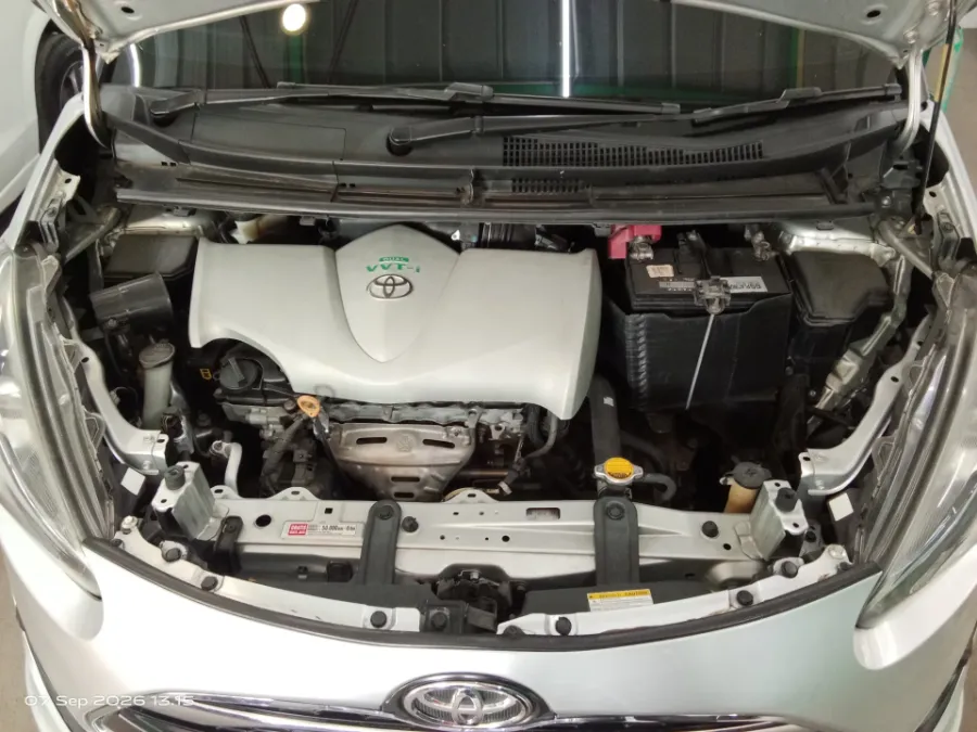 Foto Mobil Bekas Mesin Toyota Sienta 1.5 Q tahun 2017
