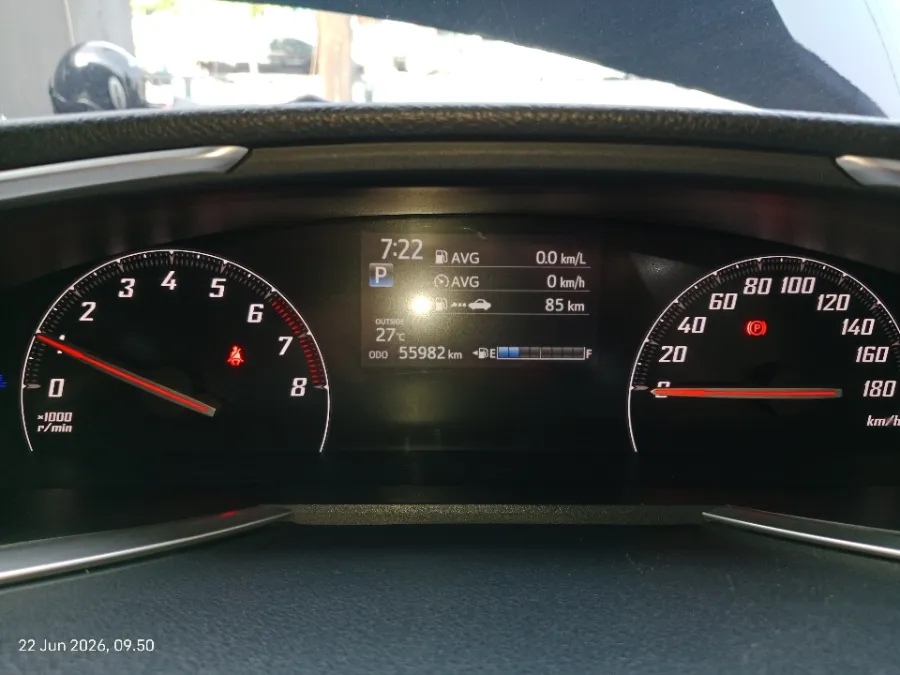 Foto Mobil Bekas Odometer Toyota Sienta 1.5 Q tahun 2017