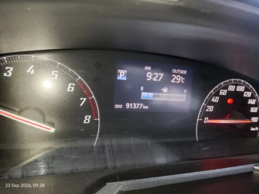 Foto Mobil Bekas Odometer Toyota Sienta 1.5 Q tahun 2017