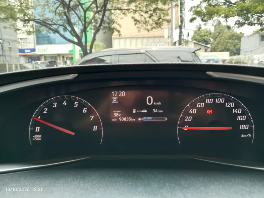 Foto Mobil Bekas Odometer Toyota Sienta 1.5 Q tahun 2017