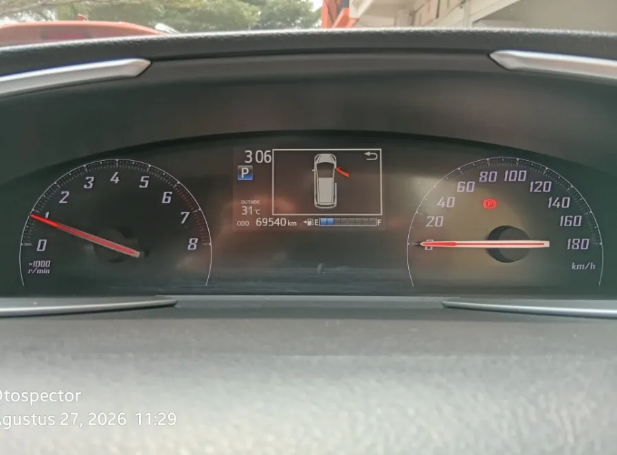 Foto Mobil Bekas Odometer Toyota Sienta 1.5 Q tahun 2019