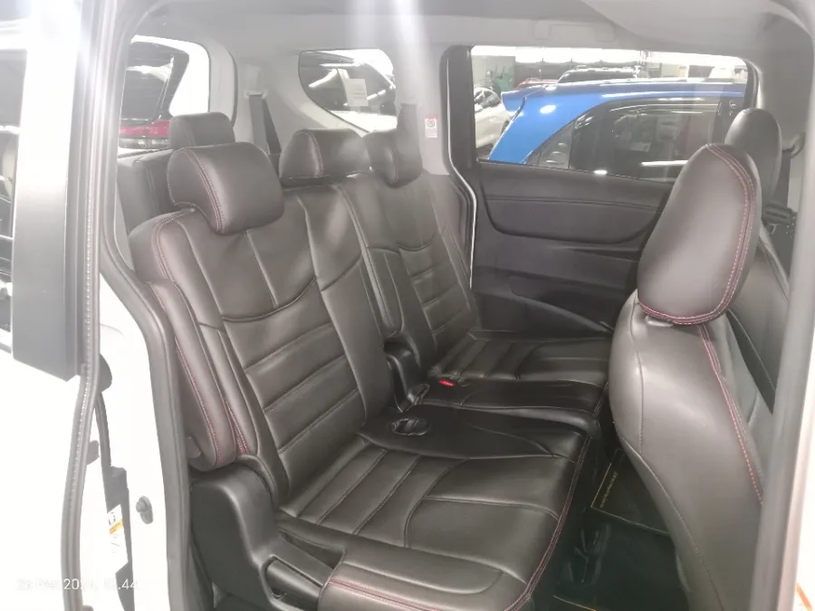 Foto Mobil Bekas Kabin Belakang Toyota Sienta 1.5 Q tahun 2021