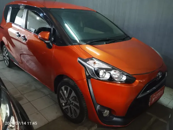 2016 Toyota Sienta 1.5 V