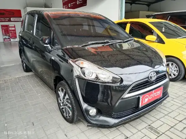2016 Toyota Sienta 1.5 V
