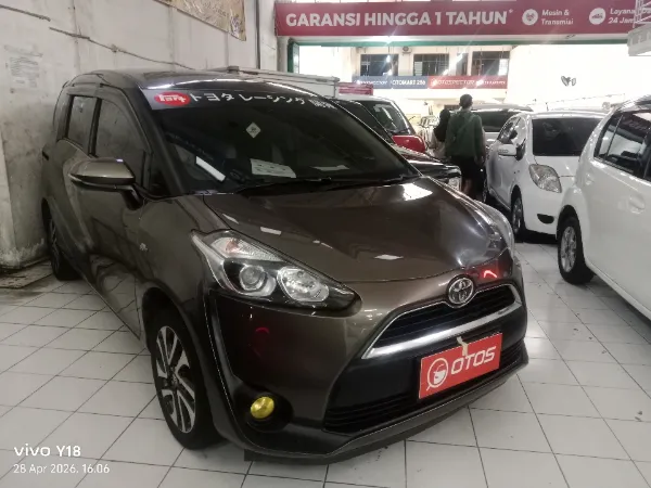 2016 Toyota Sienta 1.5 V