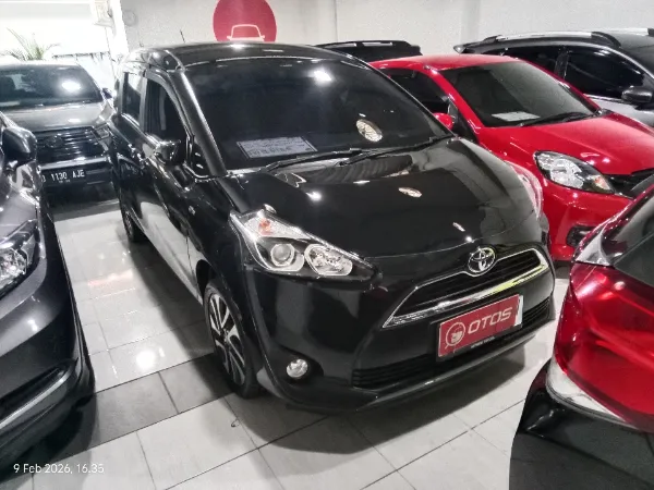 2017 Toyota Sienta 1.5 V