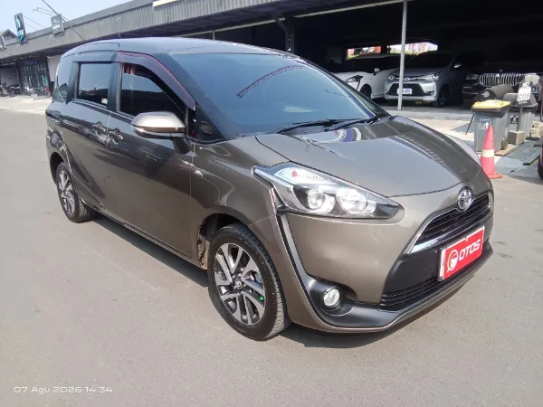 2017 Toyota Sienta 1.5 V