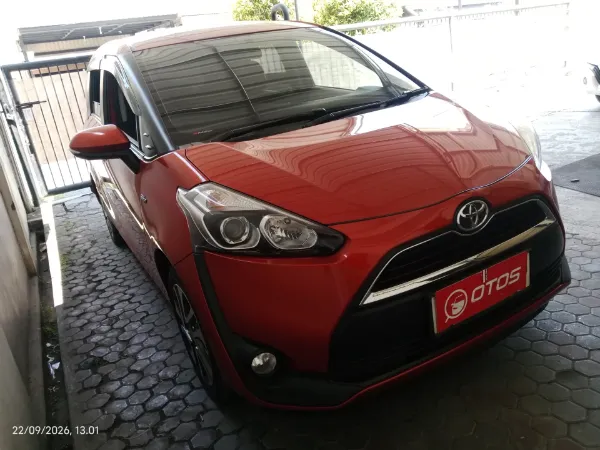 2017 Toyota Sienta 1.5 V