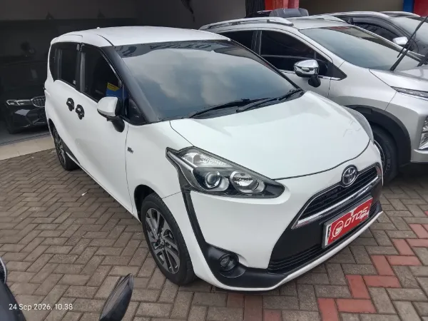 2017 Toyota Sienta 1.5 V