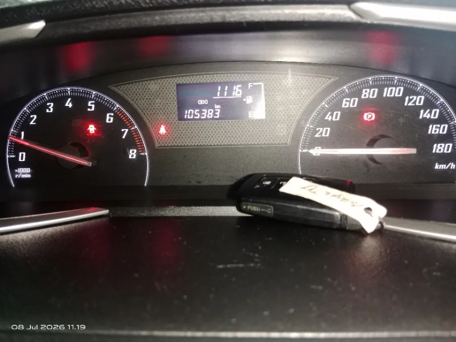 Foto Mobil Bekas Odometer Toyota Sienta 1.5 V tahun 2017