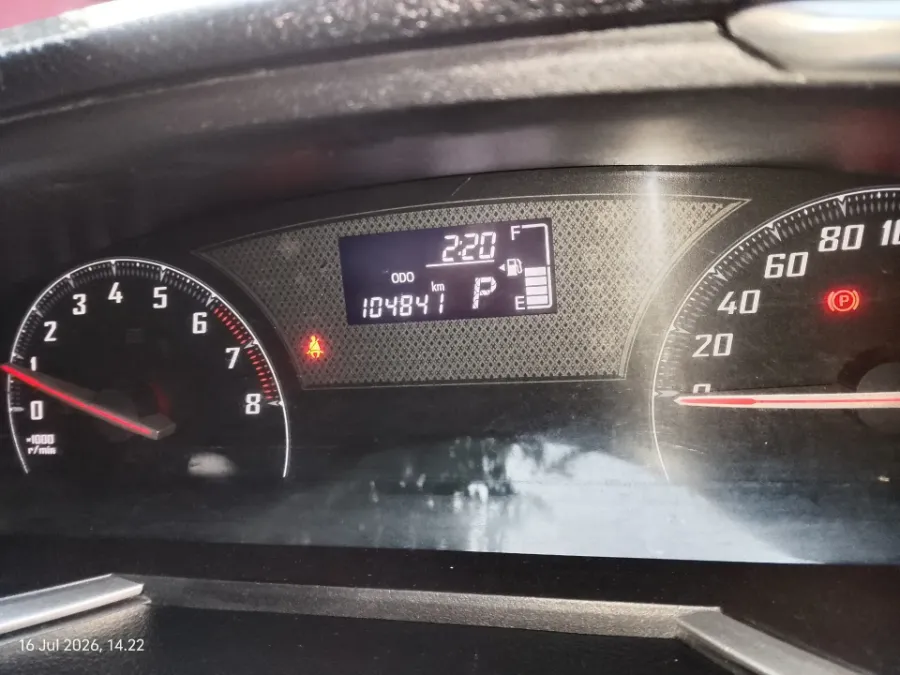 Foto Mobil Bekas Odometer Toyota Sienta 1.5 V tahun 2017