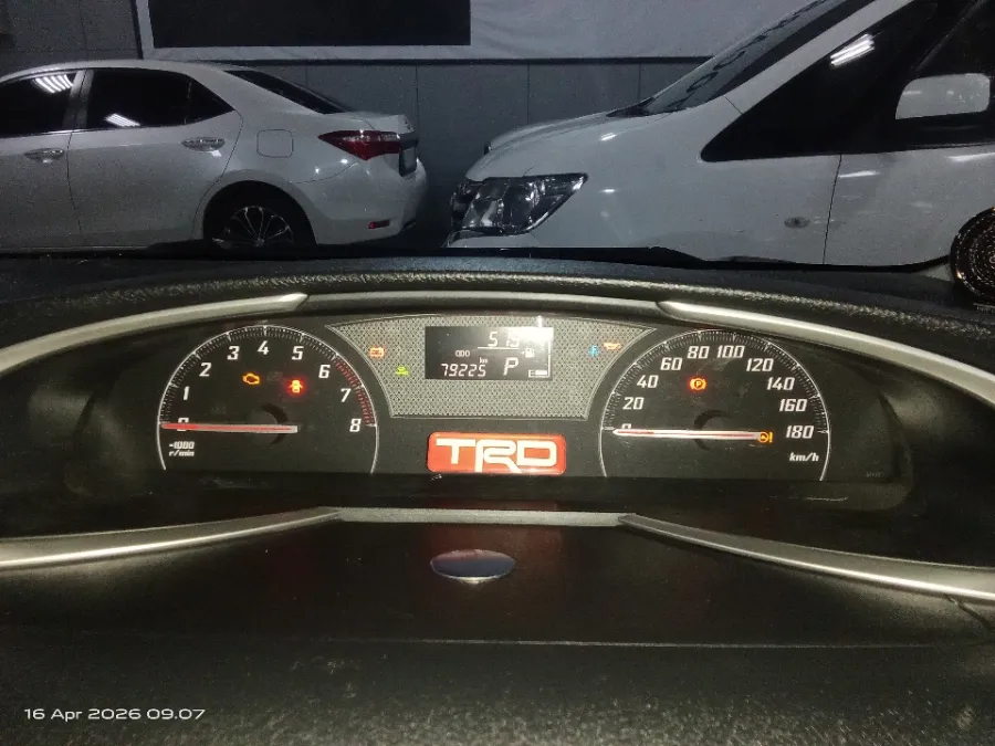 Foto Mobil Bekas Odometer Toyota Sienta 1.5 V tahun 2017