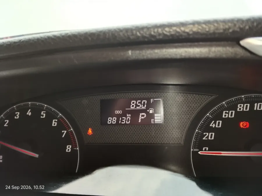 Foto Mobil Bekas Odometer Toyota Sienta 1.5 V tahun 2017