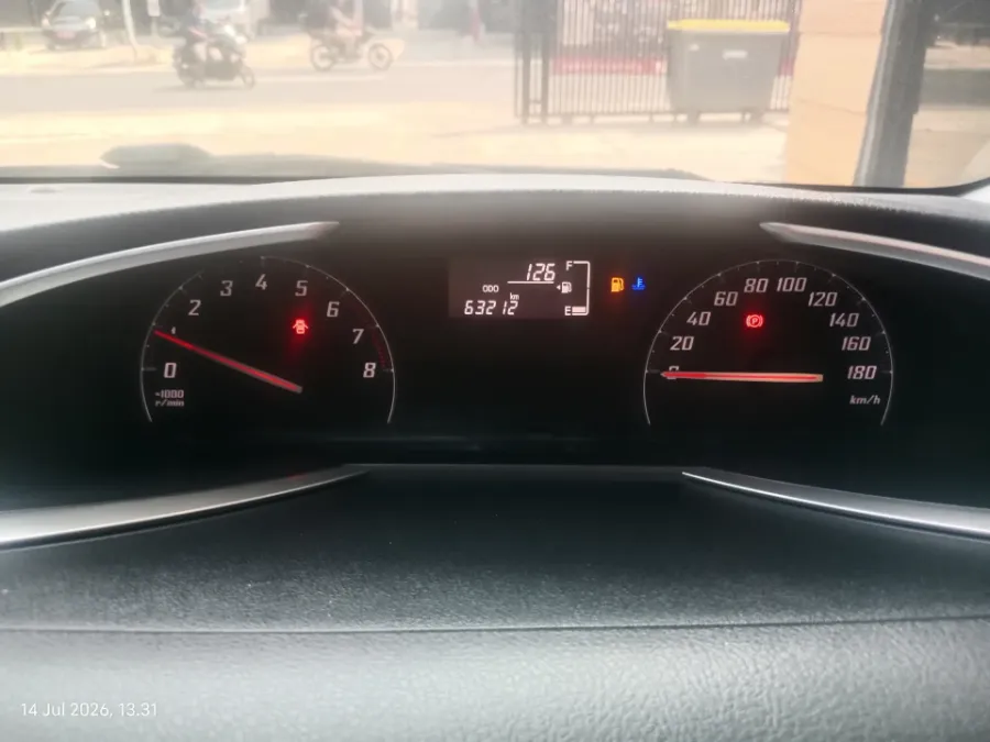 Foto Mobil Bekas Odometer Toyota Sienta 1.5 V tahun 2018