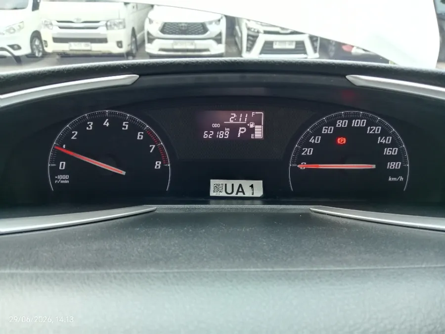 Foto Mobil Bekas Odometer Toyota Sienta 1.5 V tahun 2019