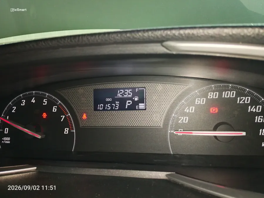 Foto Mobil Bekas Odometer Toyota Sienta 1.5 V tahun 2019