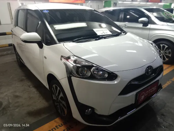 2022 Toyota Sienta 1.5 V - Foto 1 dari 6
