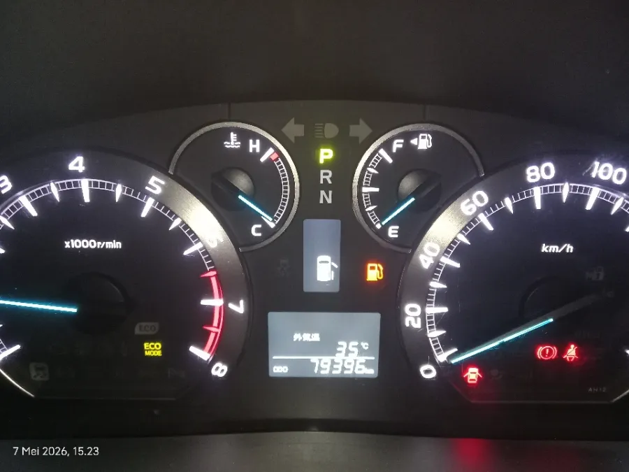 Foto Mobil Bekas Odometer Toyota Vellfire 2.4 Z tahun 2013