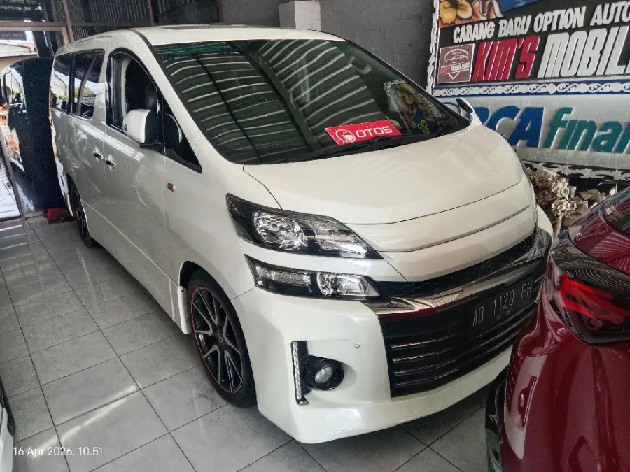 Foto Mobil Bekas Kanan Depan Toyota Vellfire 2.4 Z tahun 2014