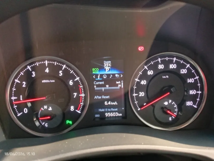 Foto Mobil Bekas Odometer Toyota Vellfire 2.5 G tahun 2016