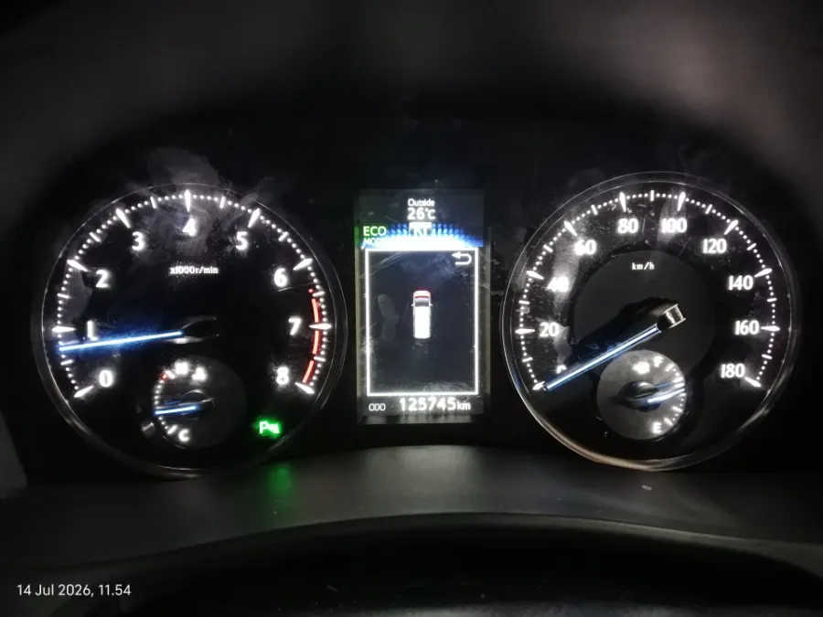 Foto Mobil Bekas Odometer Toyota Vellfire 2.5 G tahun 2016
