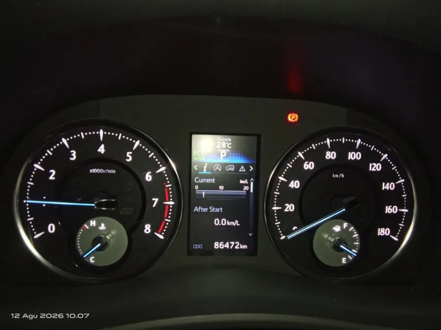 Foto Mobil Bekas Odometer Toyota Vellfire 2.5 G tahun 2016